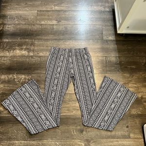 No Boundaries Flare Pants SZ SM